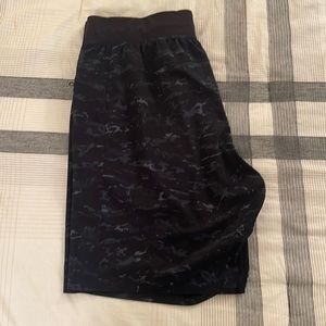 Lululemon men’s gym shorts. Size XL. 9’ inseam